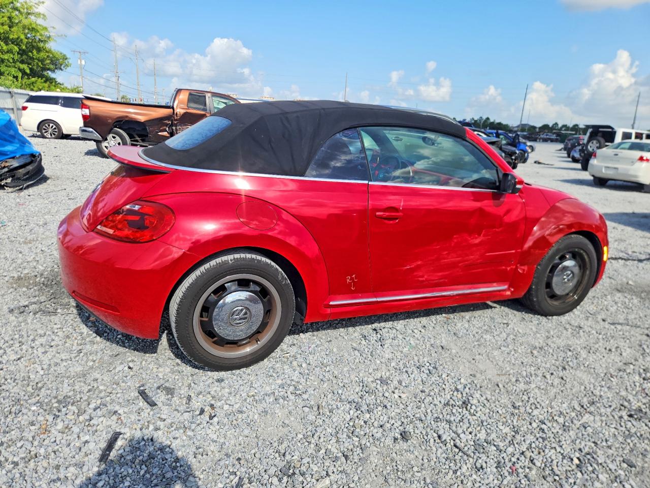 2013 VOLKSWAGEN BEETLE