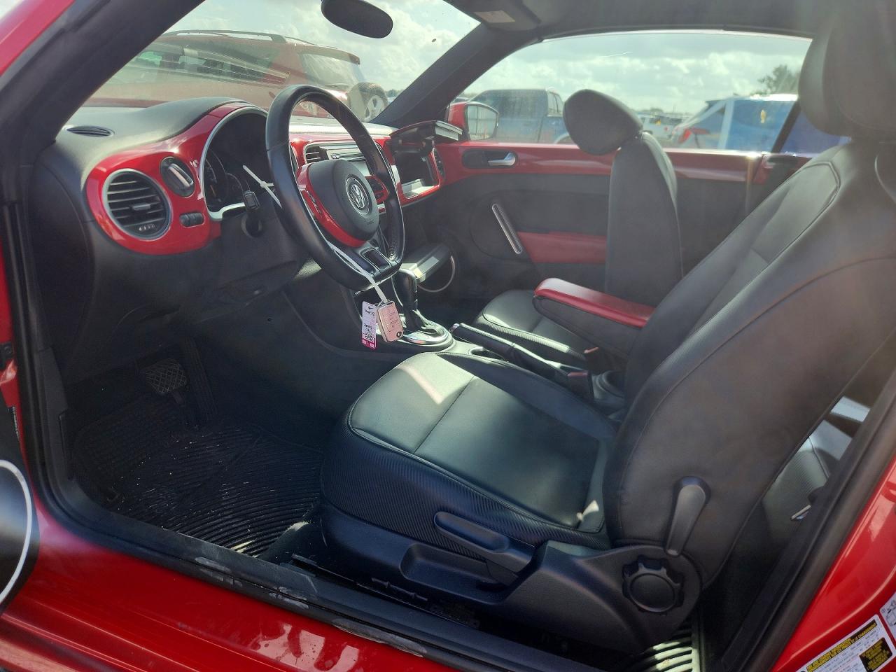 2013 VOLKSWAGEN BEETLE