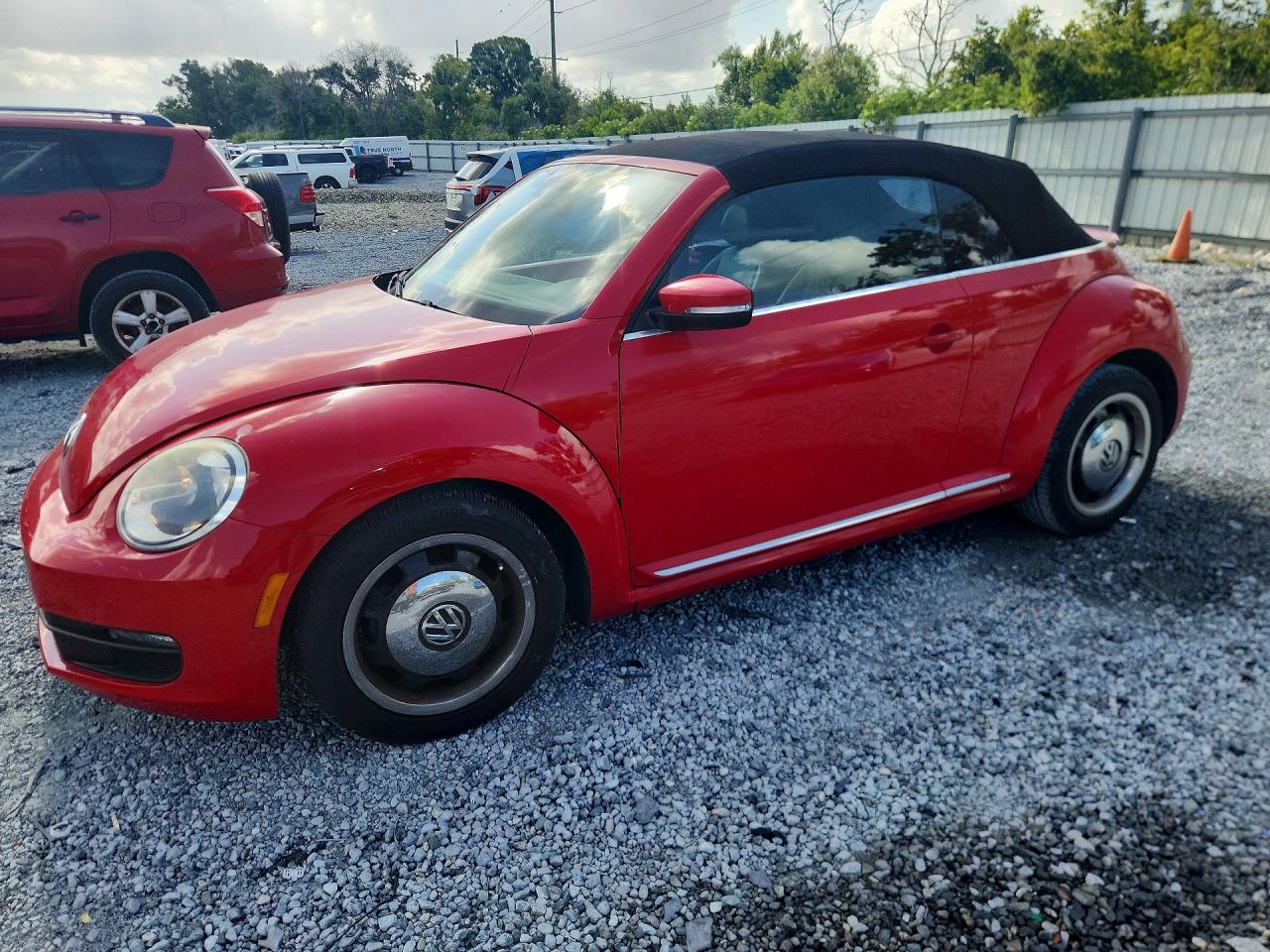 2013 VOLKSWAGEN BEETLE