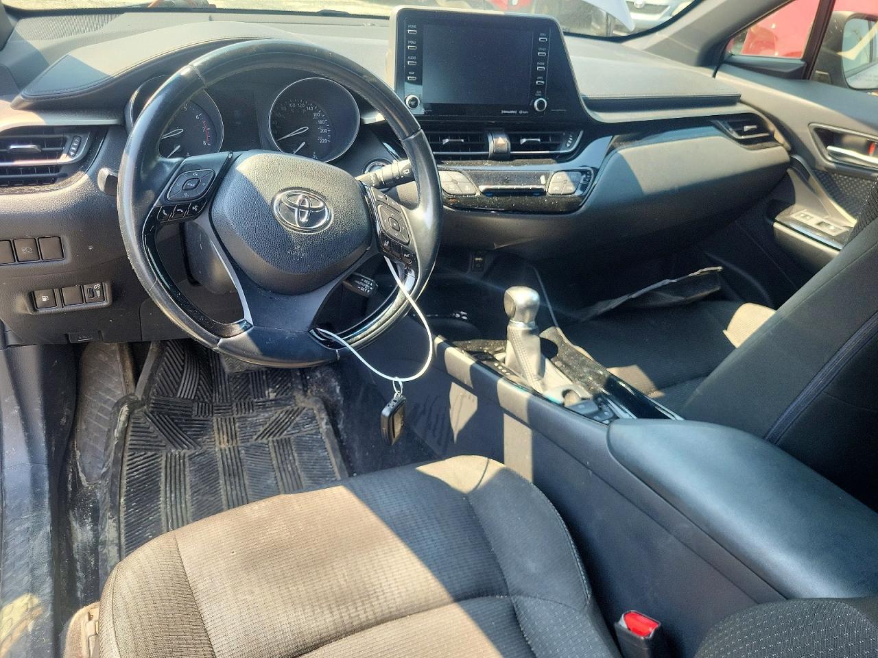 2019 TOYOTA C-HR LE