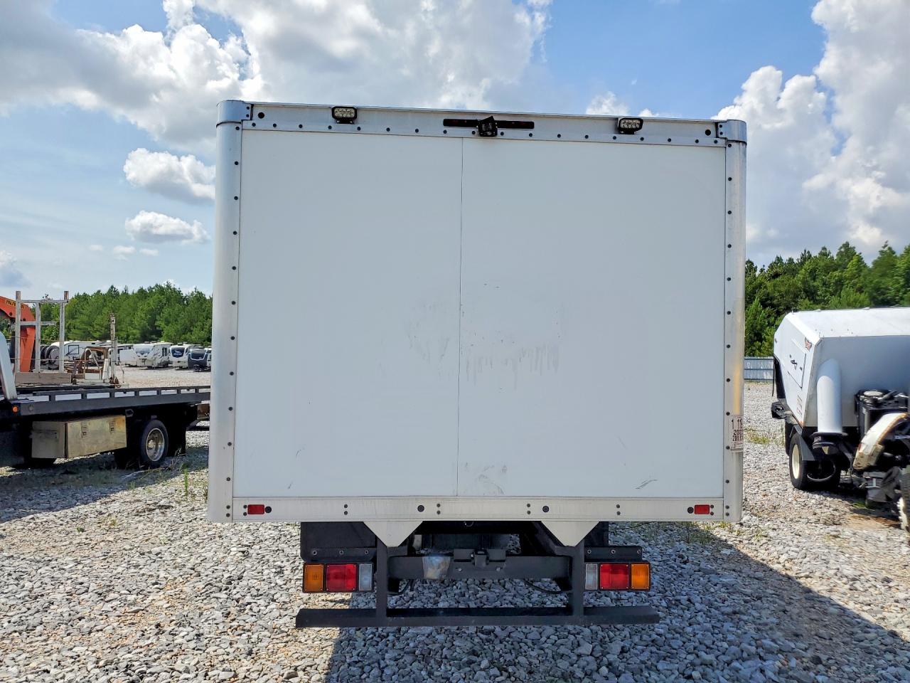 2022 ISUZU NPR