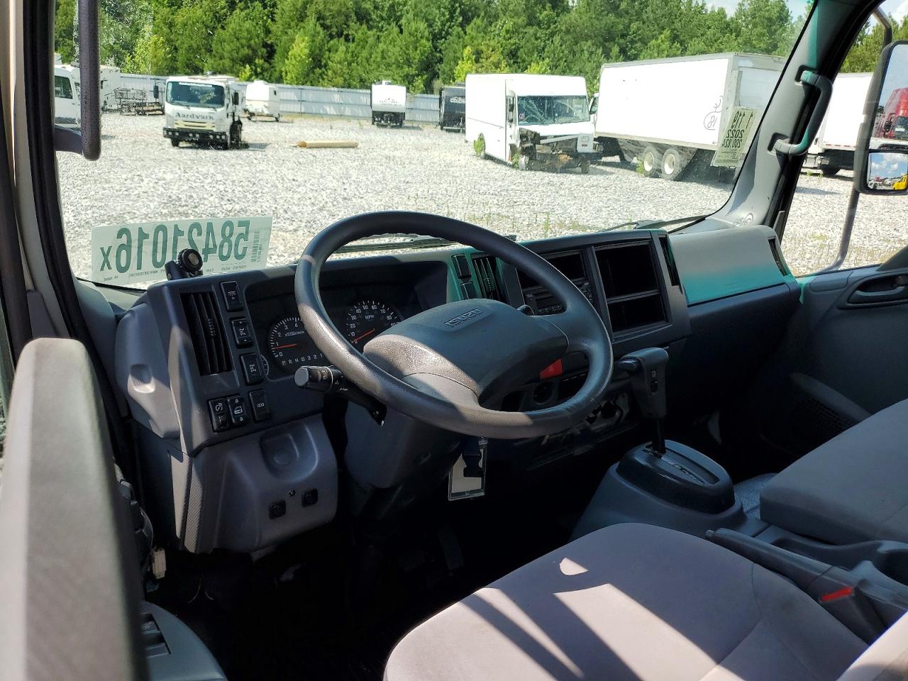 2022 ISUZU NPR