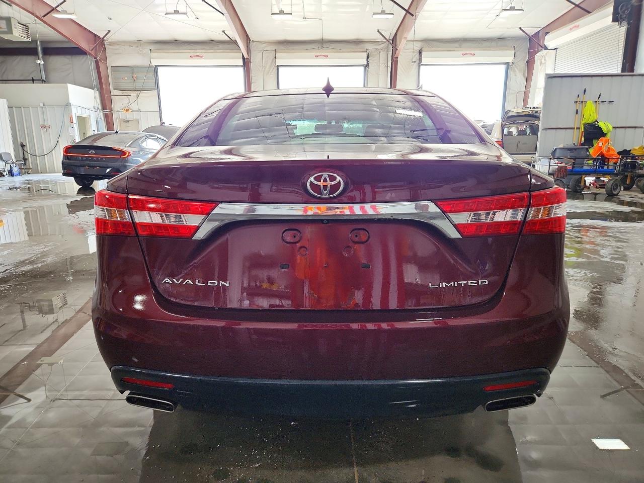2013 TOYOTA AVALON