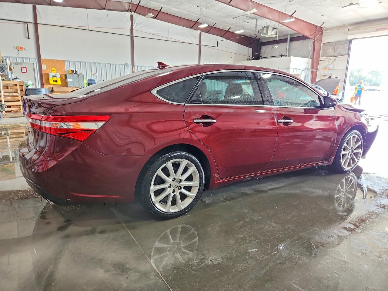 2013 TOYOTA AVALON