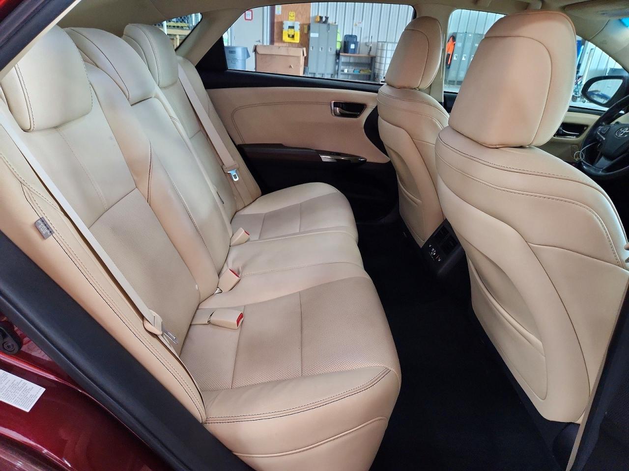 2013 TOYOTA AVALON