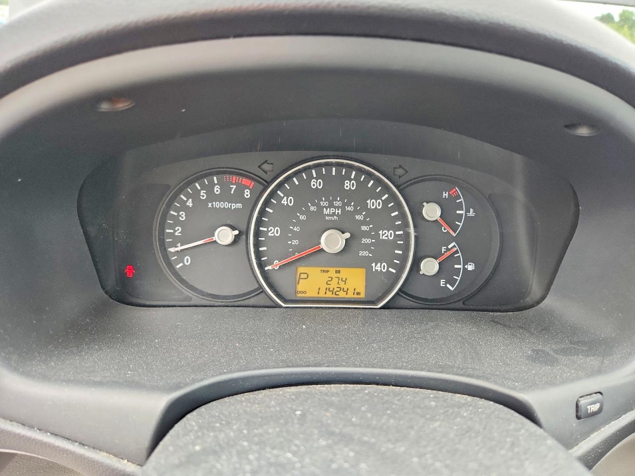 2009 KIA RONDO