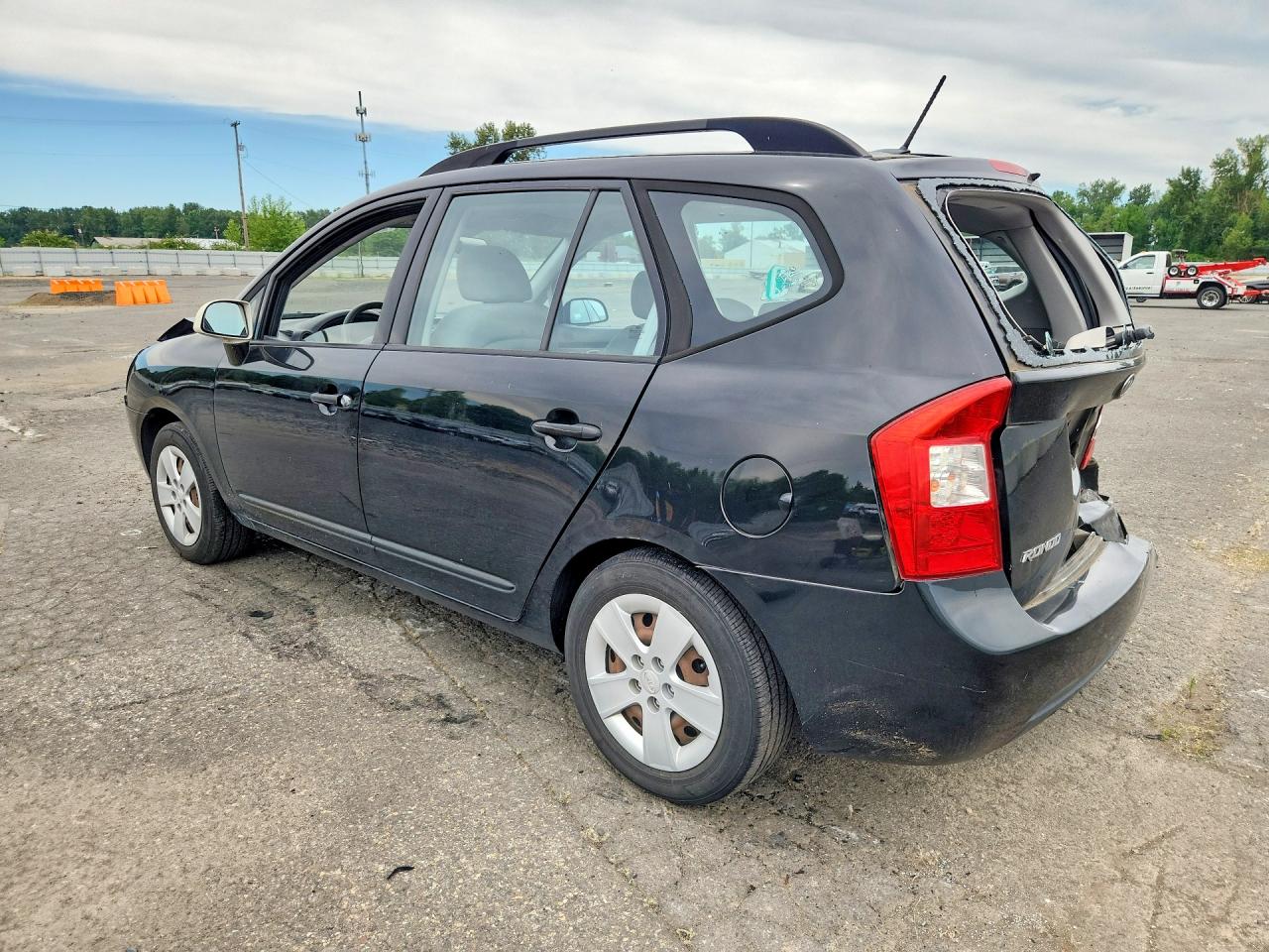 2009 KIA RONDO