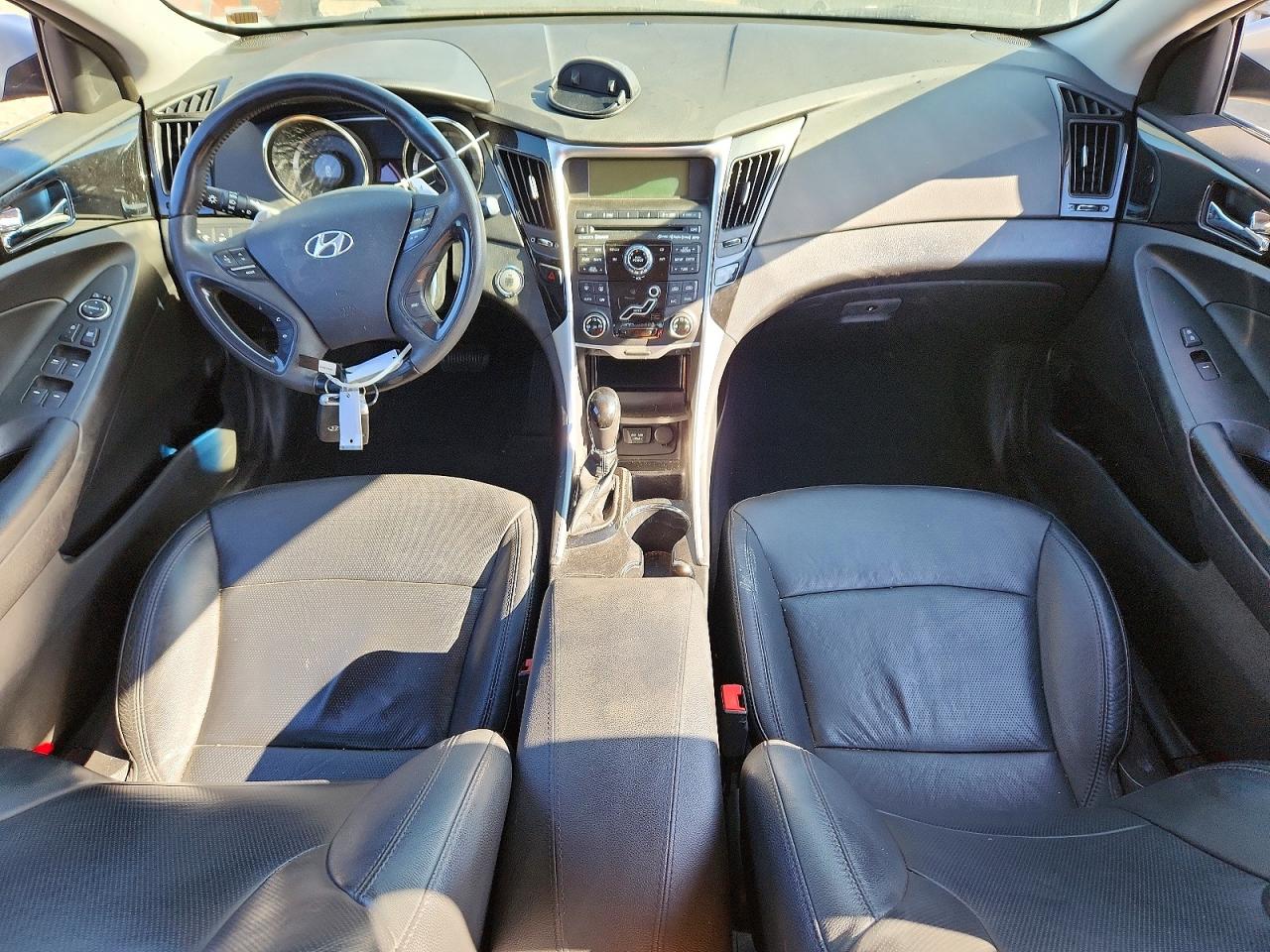2011 HYUNDAI SONATA