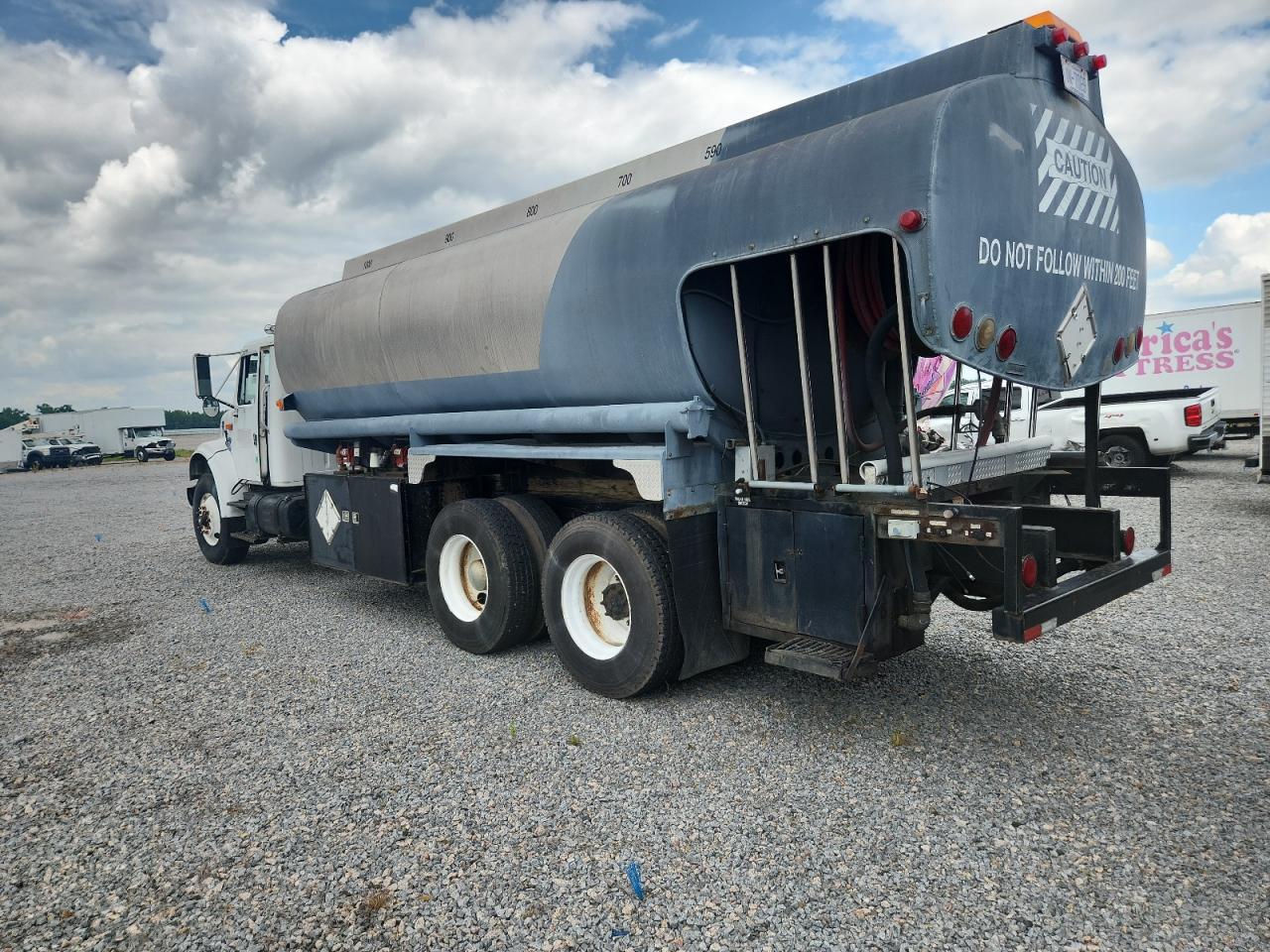 1999 INTERNATIONAL 4000 SERIE