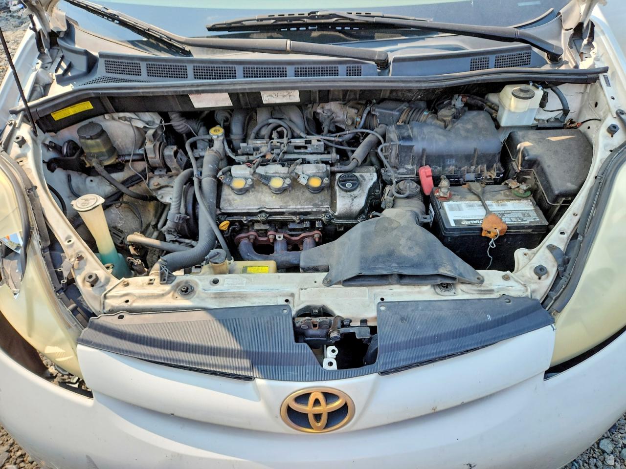 2006 TOYOTA SIENNA