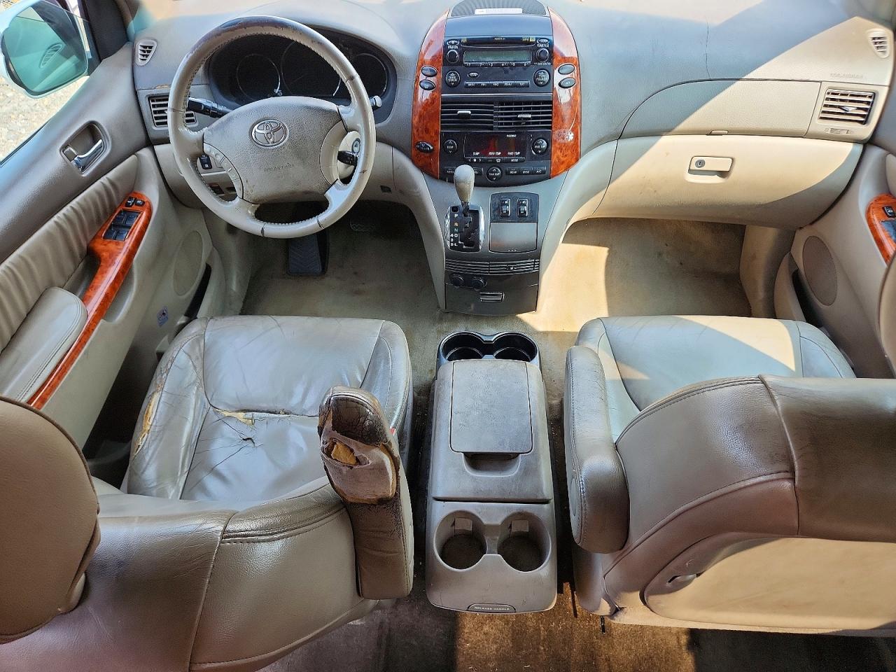 2006 TOYOTA SIENNA