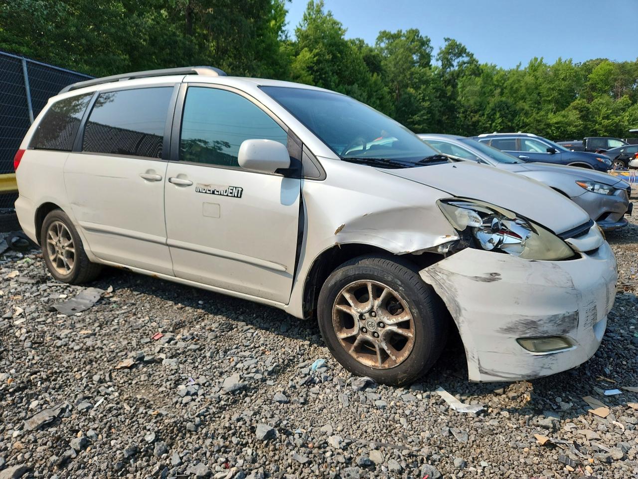 2006 TOYOTA SIENNA