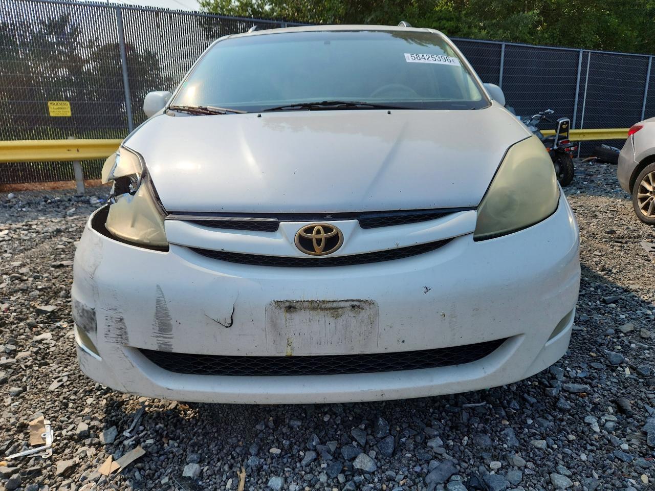 2006 TOYOTA SIENNA