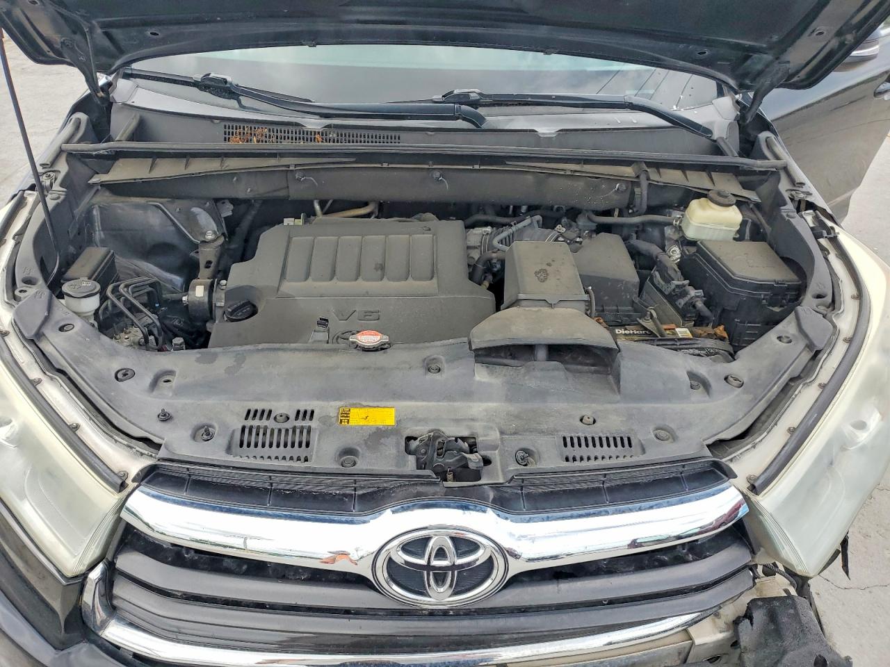 2016 TOYOTA HIGHLANDER