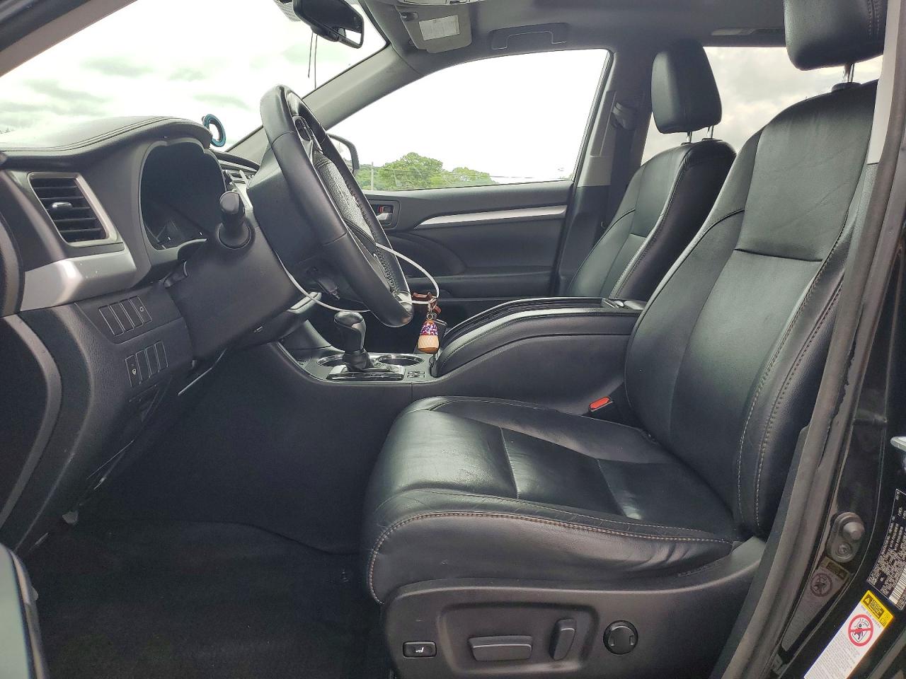 2016 TOYOTA HIGHLANDER