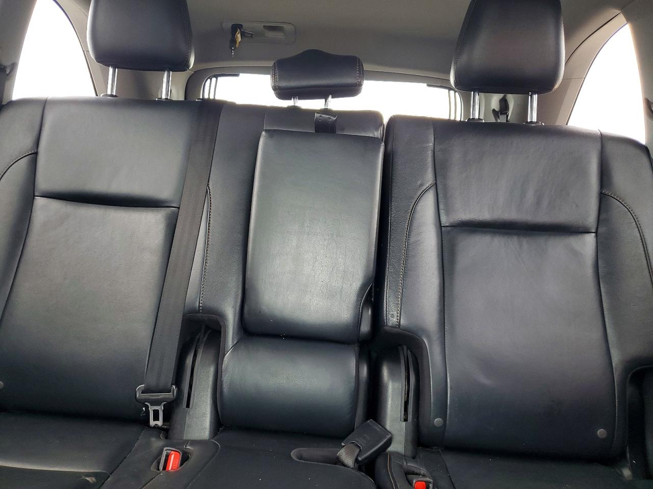 2016 TOYOTA HIGHLANDER