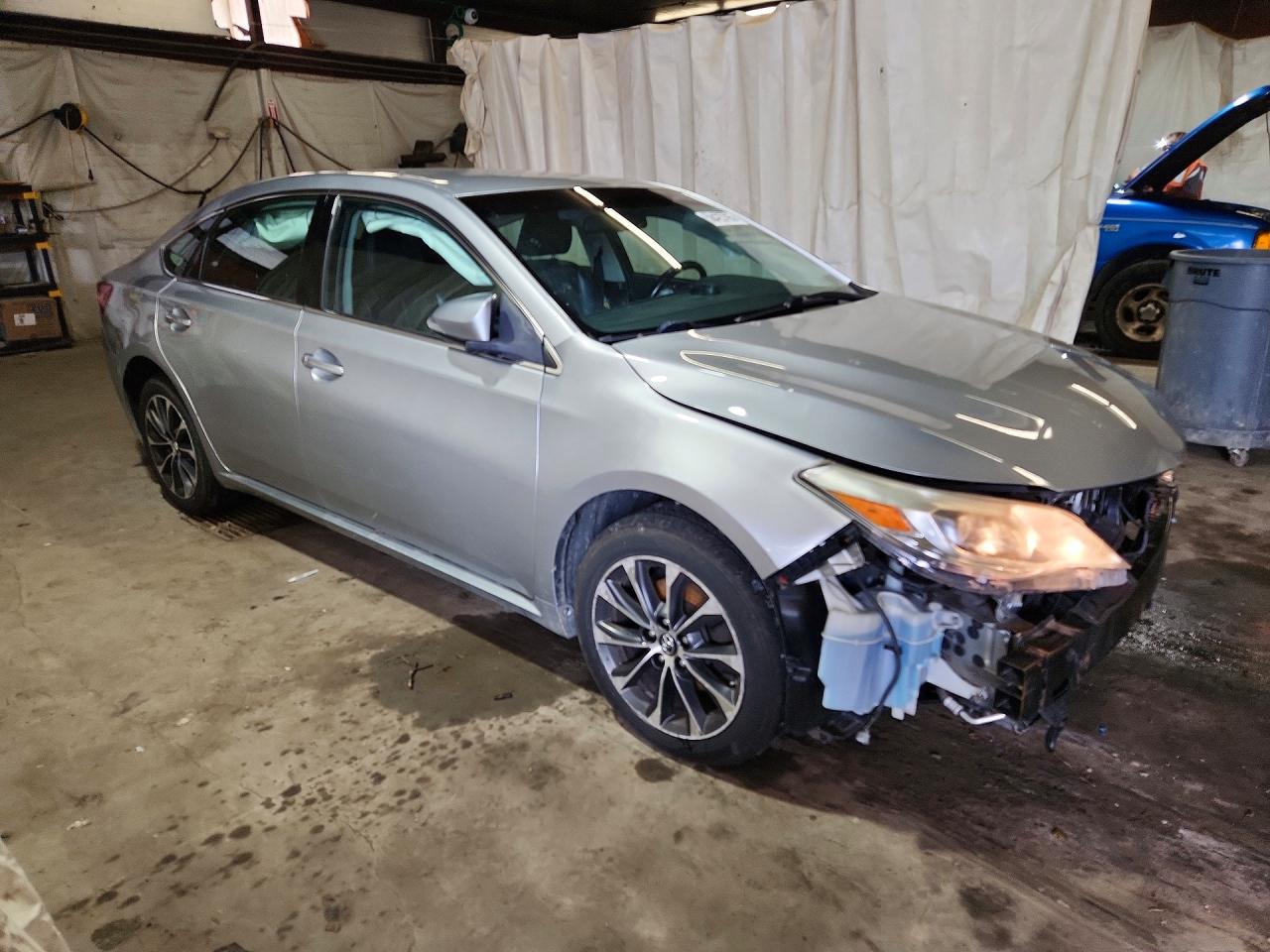2016 TOYOTA AVALON