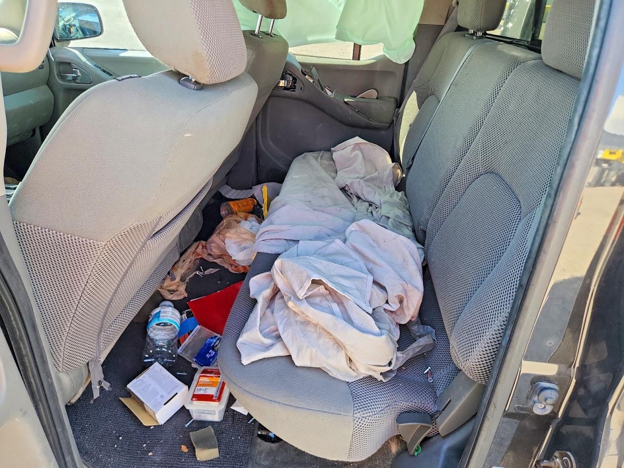 2015 NISSAN FRONTIER