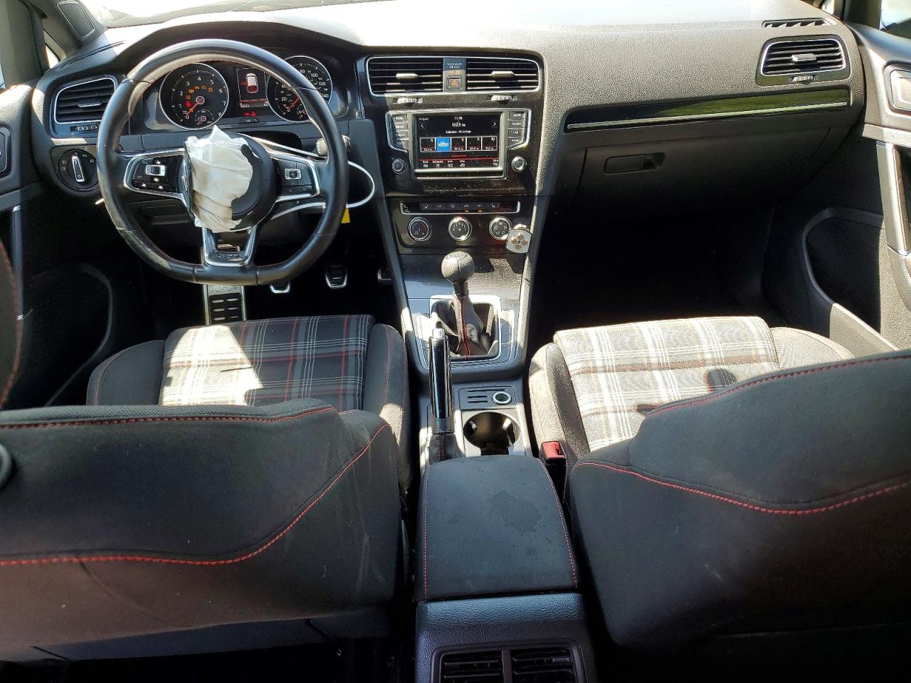 2017 VOLKSWAGEN GTI