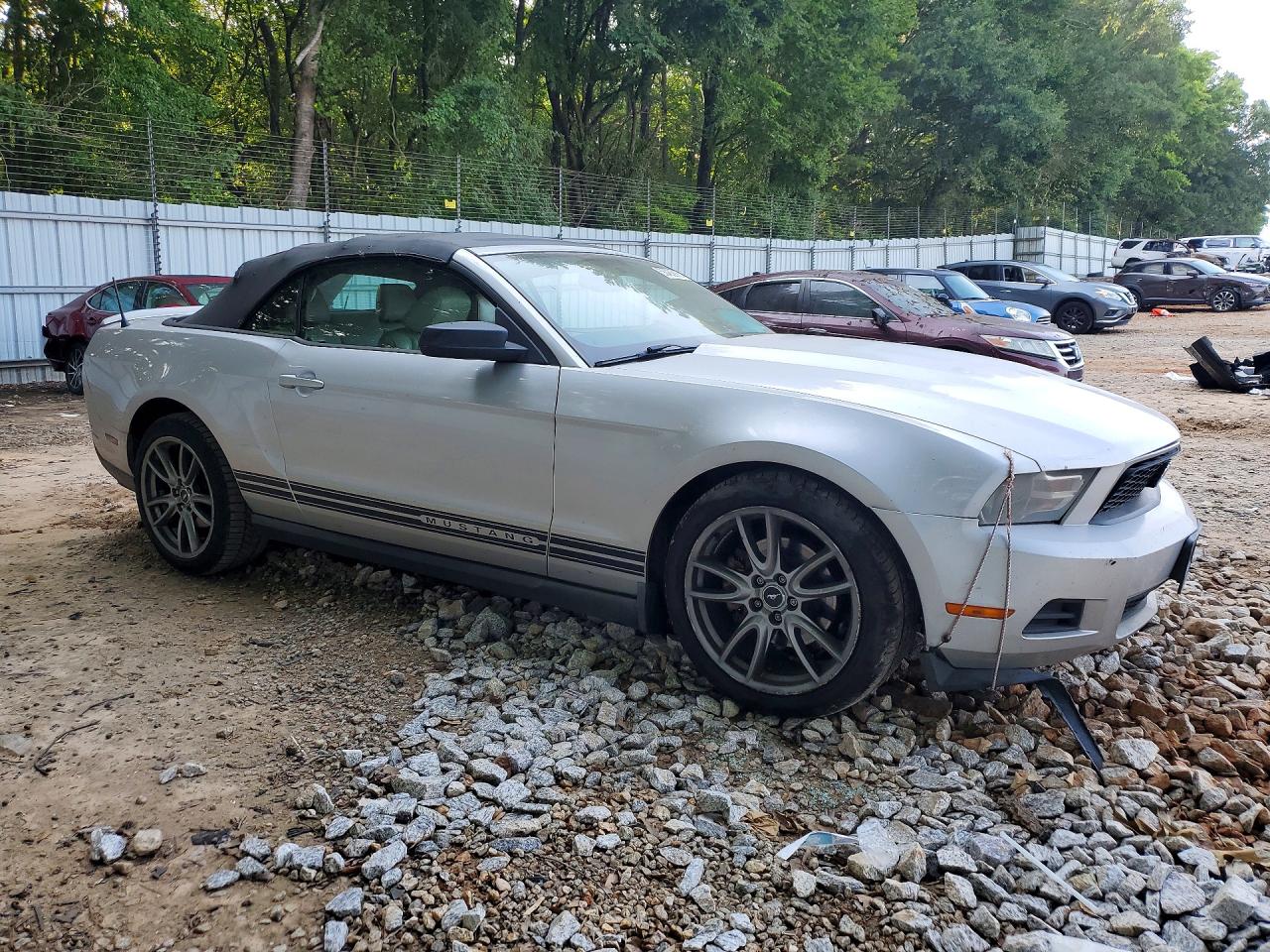 2011 FORD MUSTANG