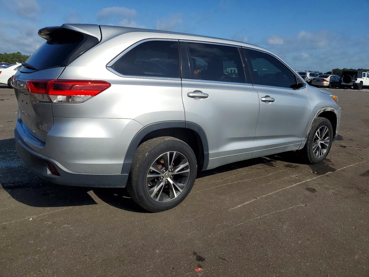 2018 TOYOTA HIGHLANDER