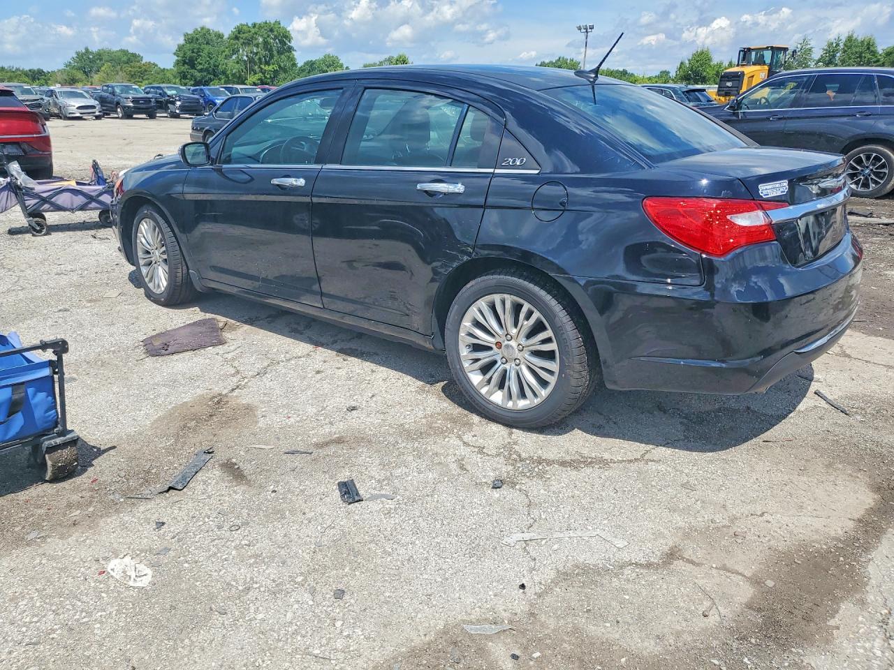 2013 CHRYSLER 200