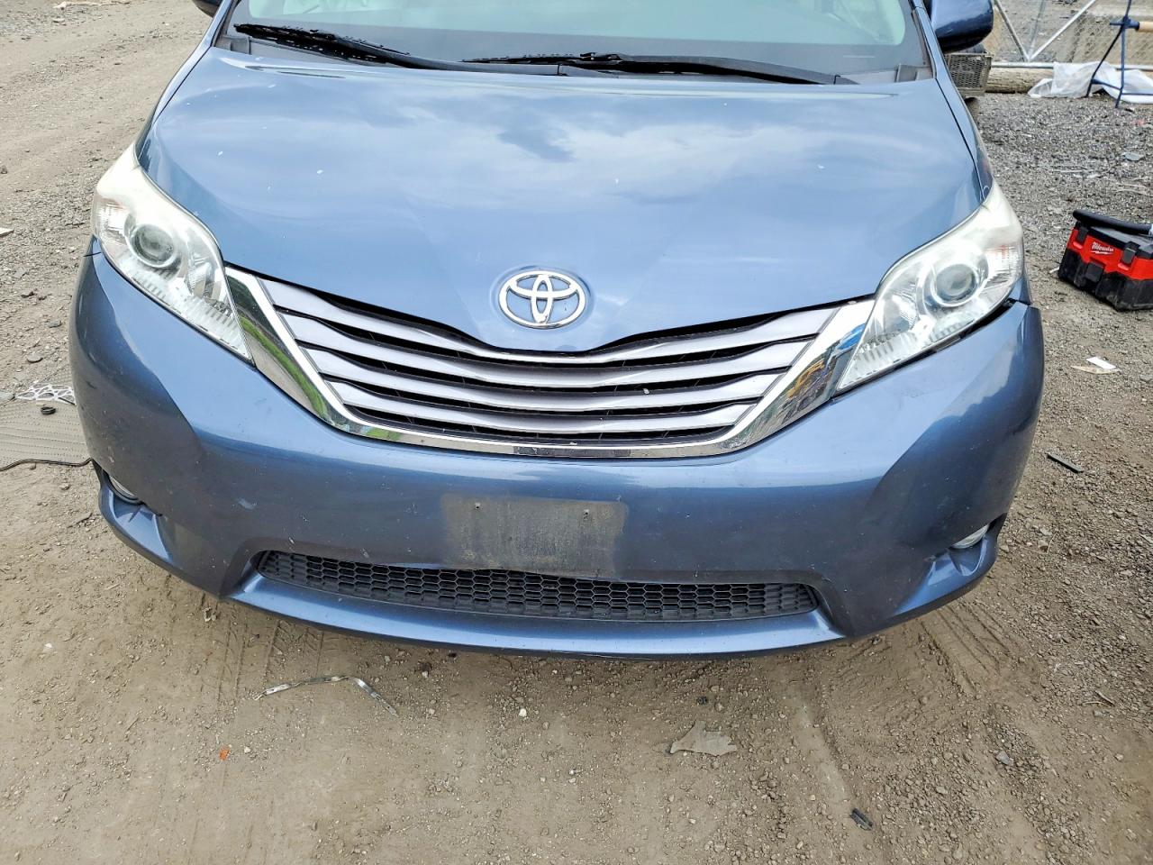 2017 TOYOTA SIENNA