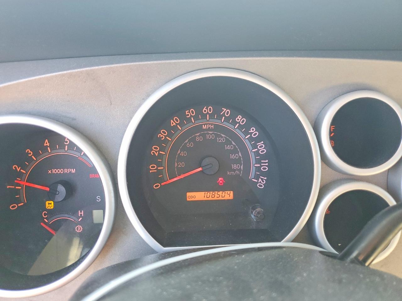 2011 TOYOTA TUNDRA