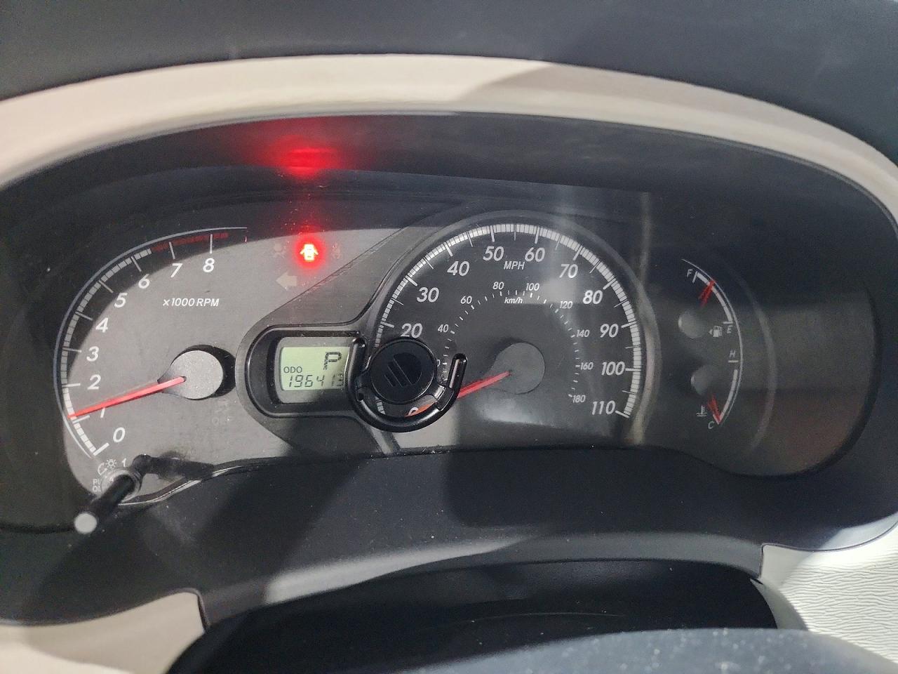 2011 TOYOTA SIENNA