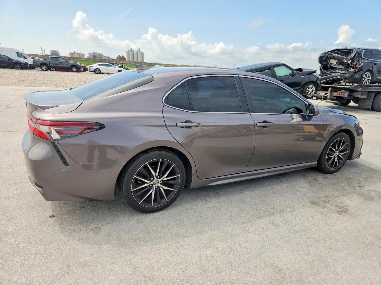 2022 TOYOTA CAMRY