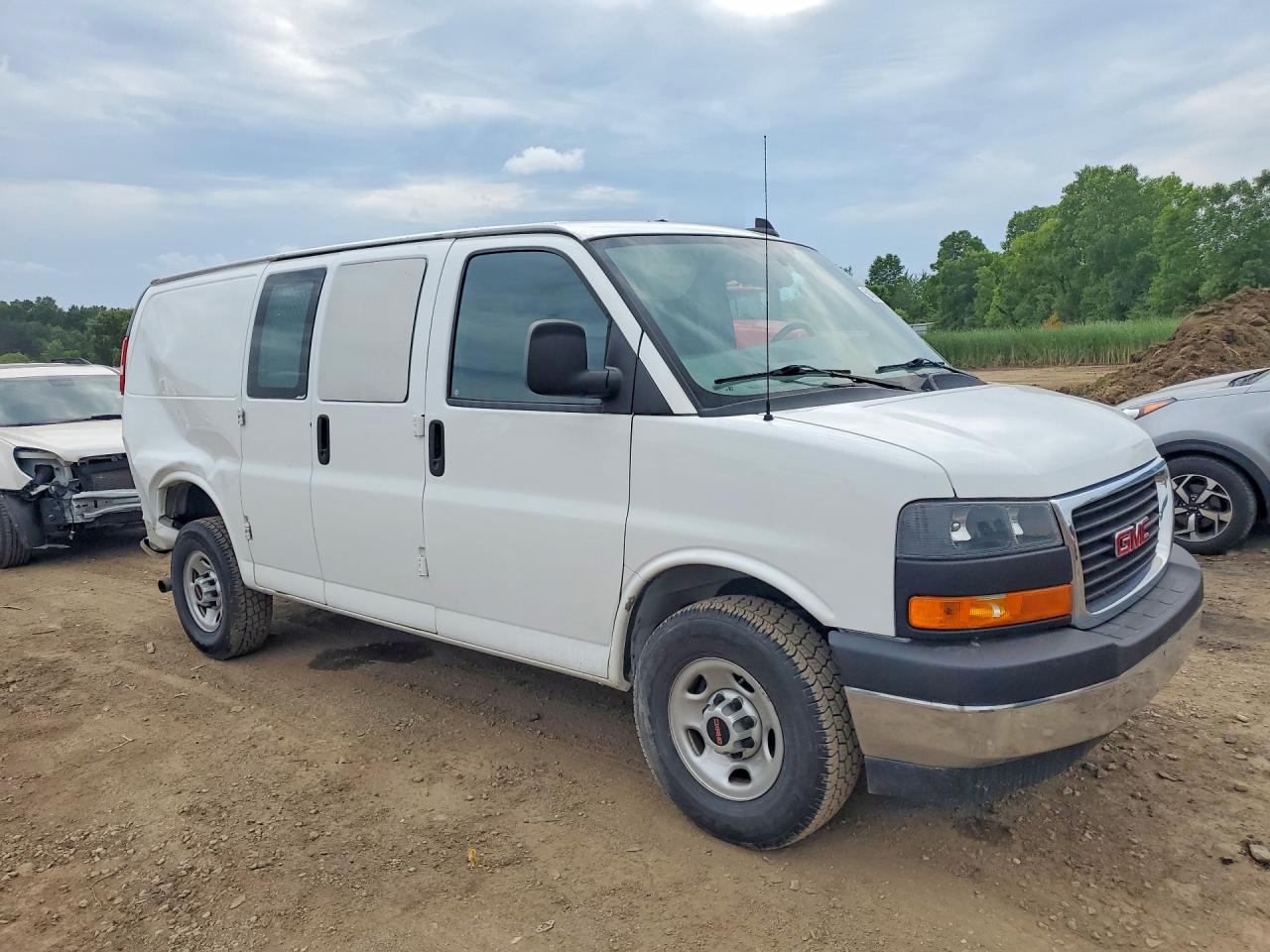 2022 GMC SAVANA