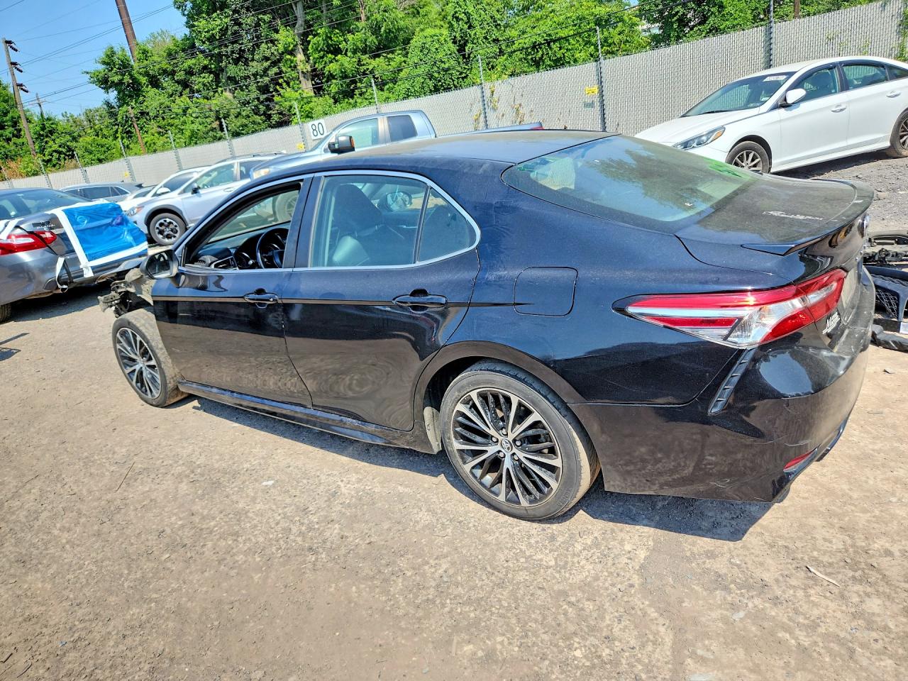 2018 TOYOTA CAMRY