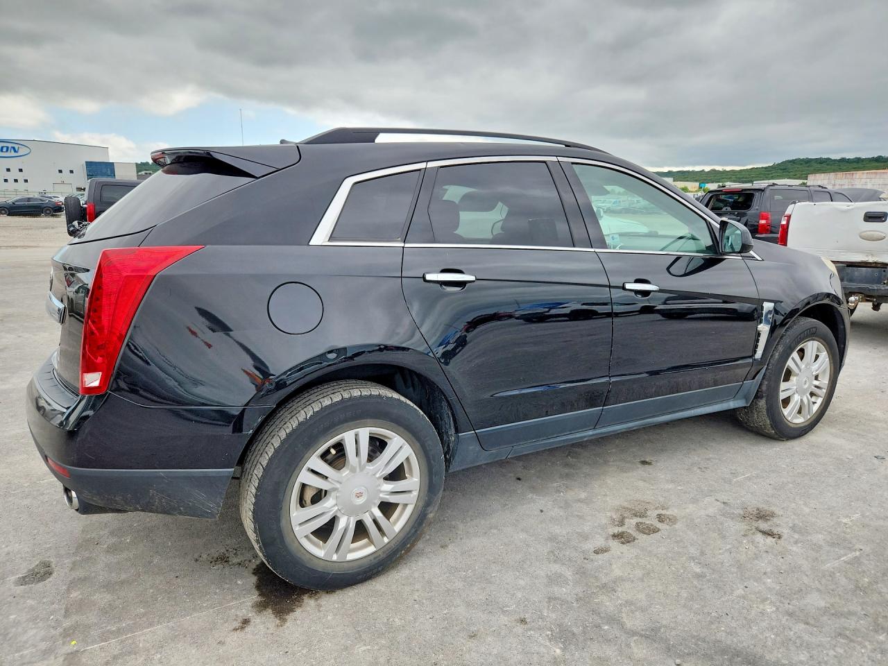2010 CADILLAC SRX