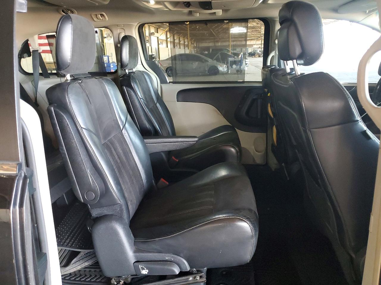 2014 CHRYSLER MINIVAN