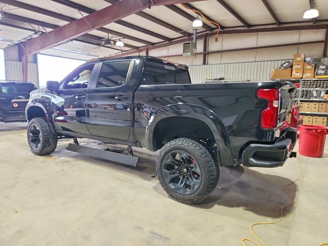 2024 CHEVROLET SILVERADO