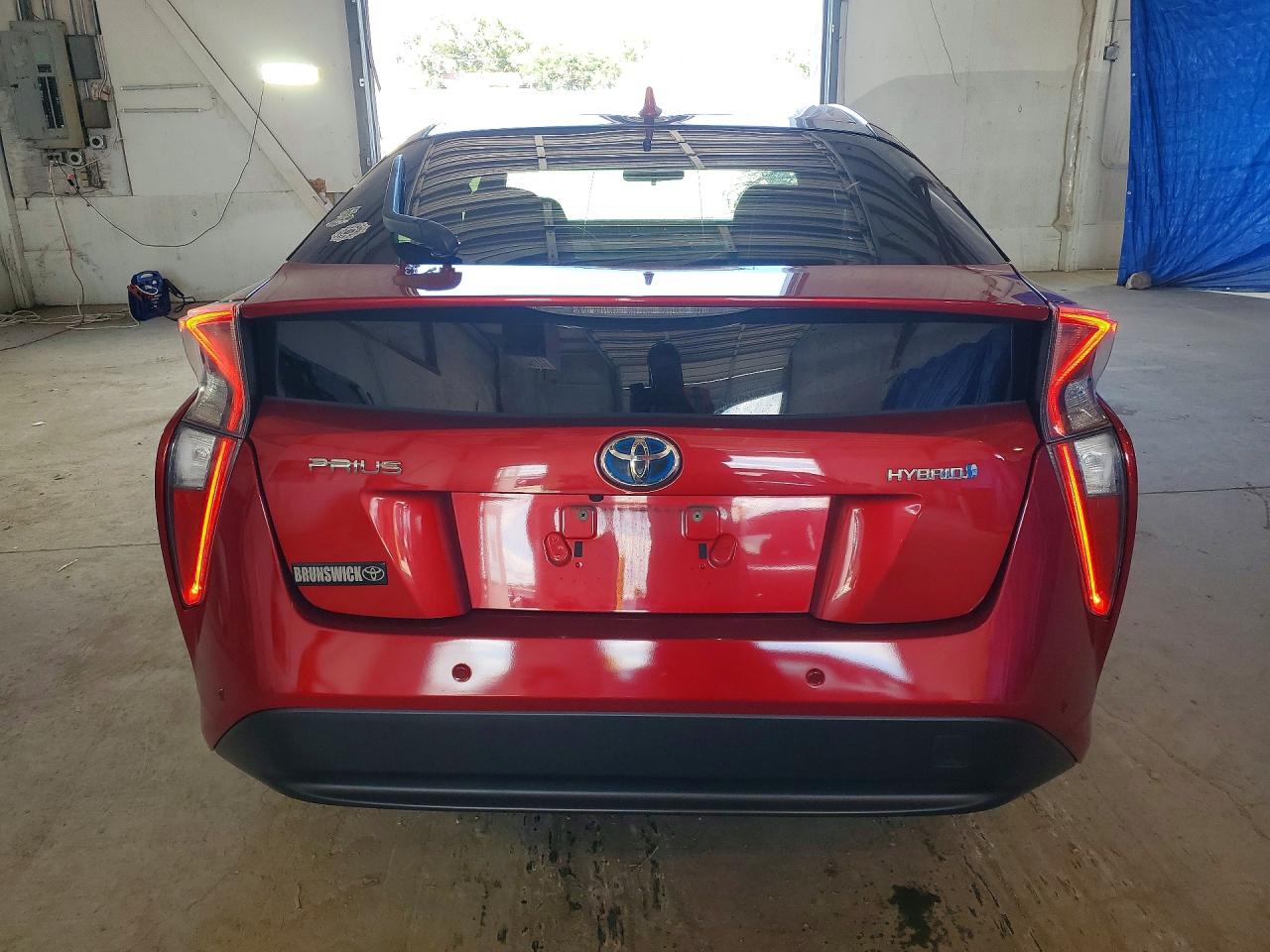 2017 TOYOTA PRIUS