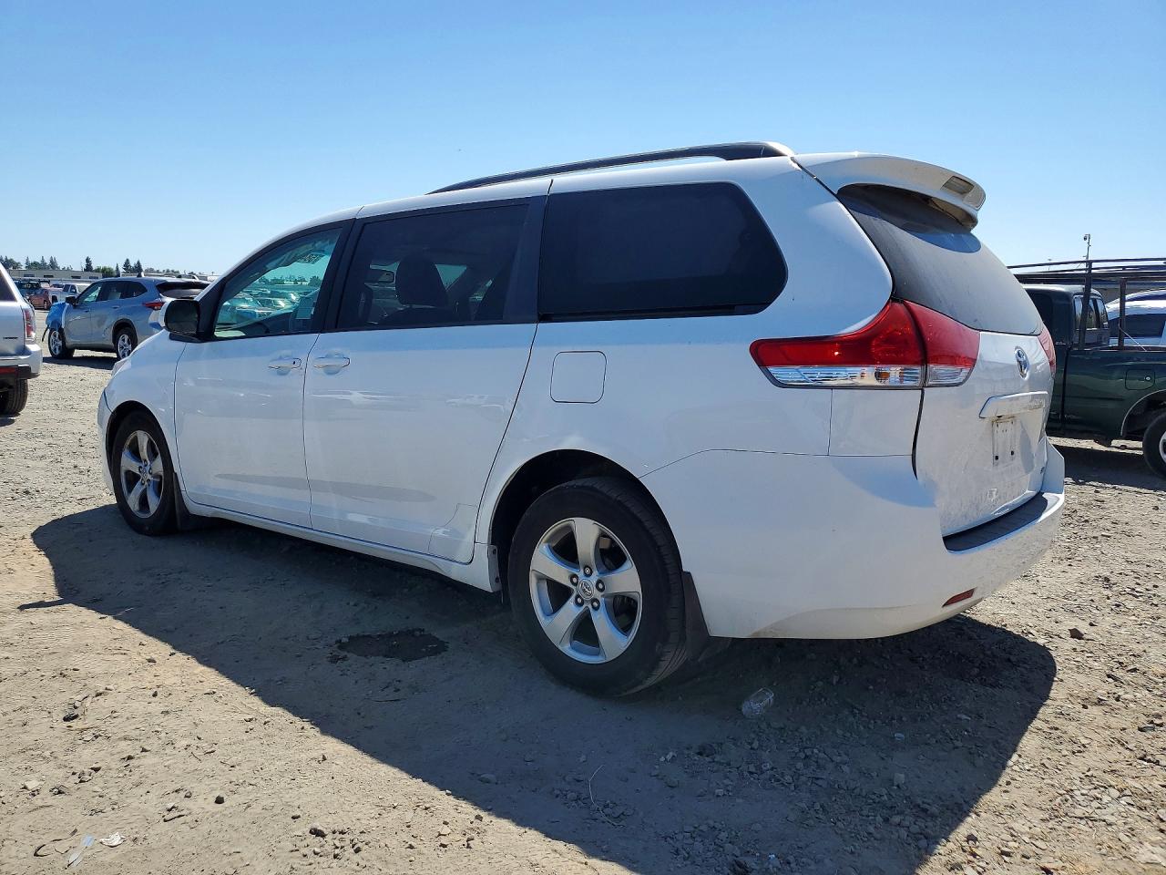 2013 TOYOTA SIENNA
