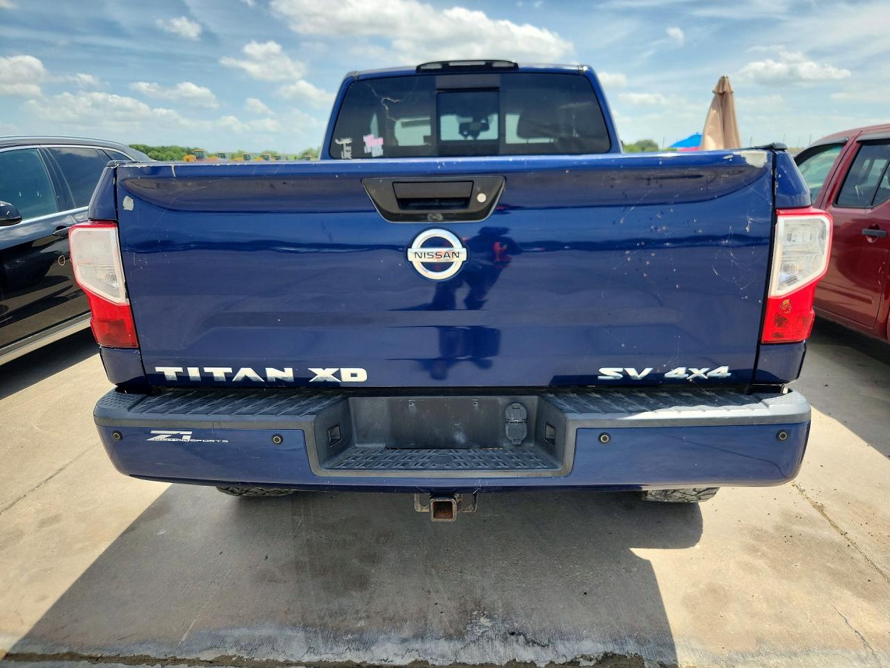 2017 NISSAN TITAN