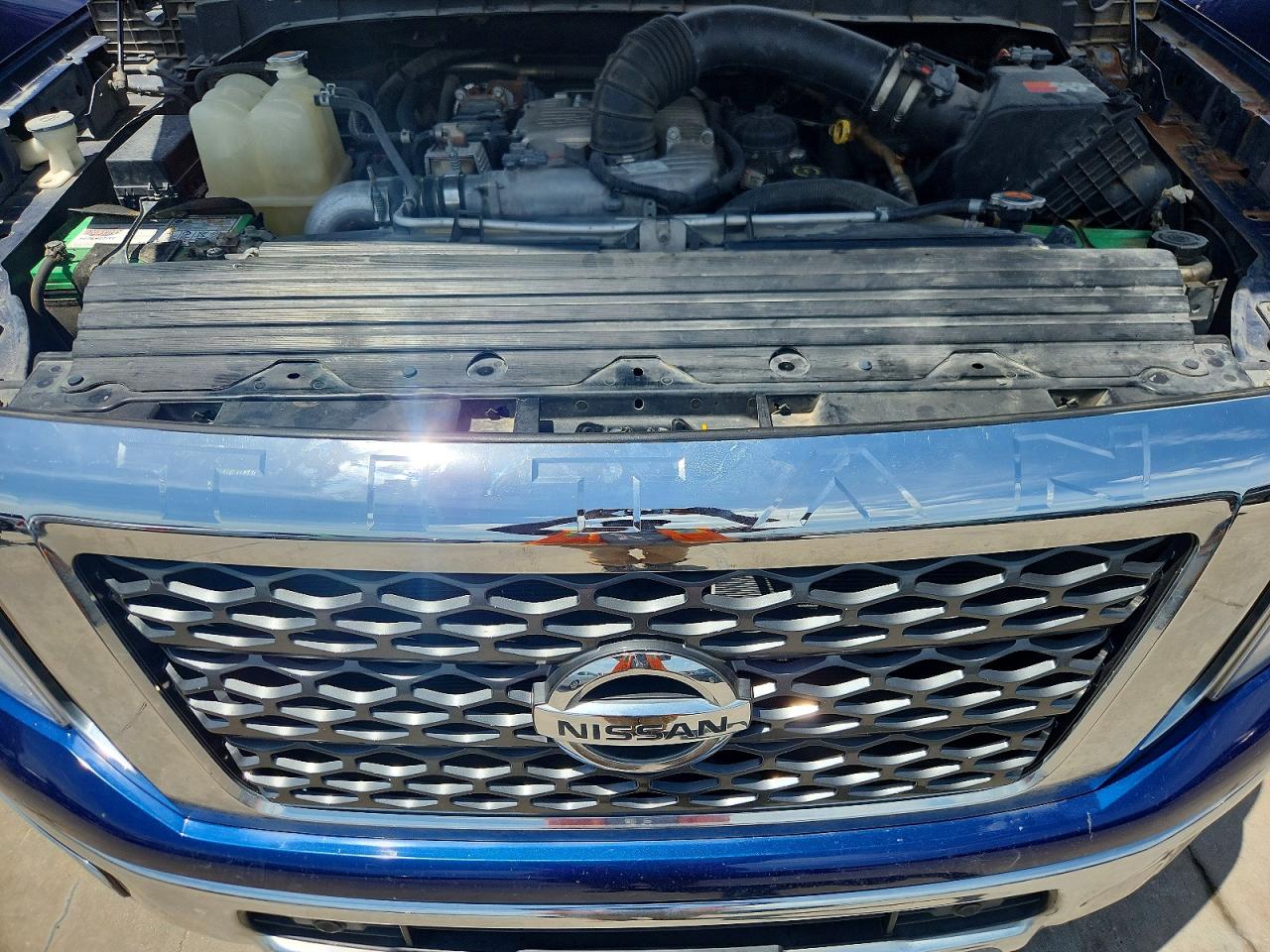 2017 NISSAN TITAN