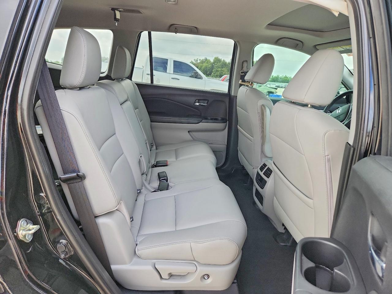 2017 HONDA PILOT