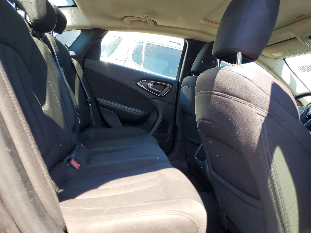 2015 CHRYSLER 200