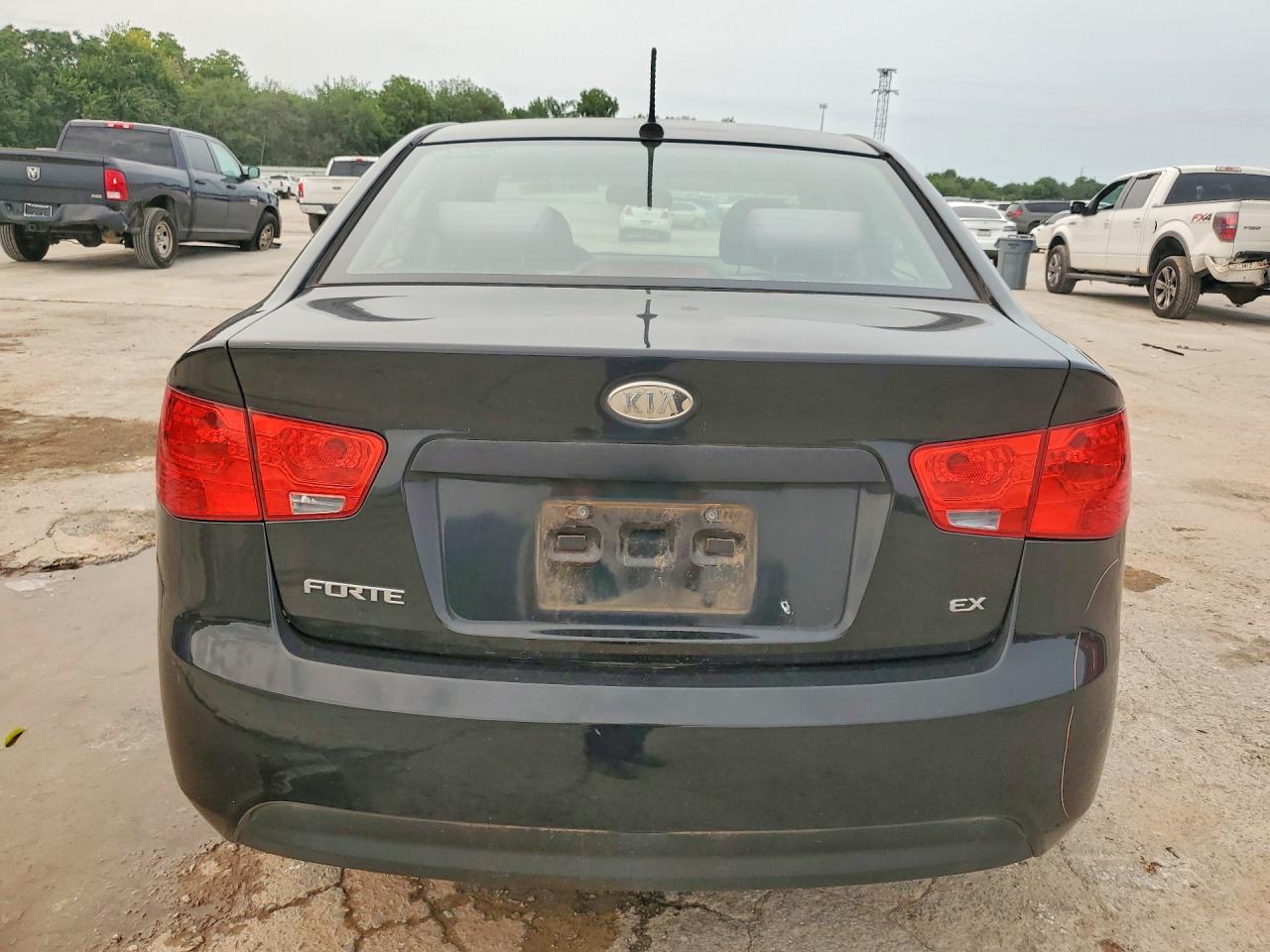 2013 KIA FORTE