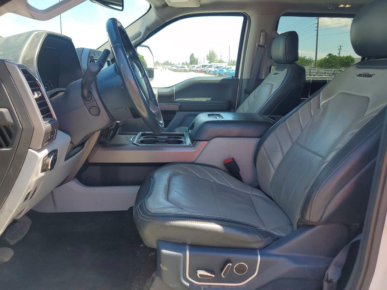 2022 FORD F350