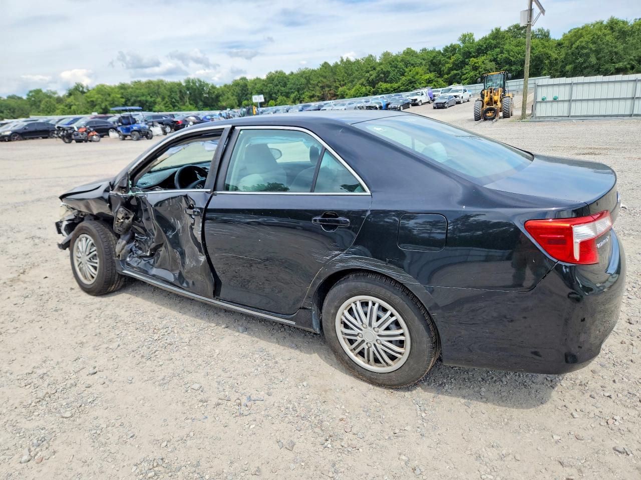 2014 TOYOTA CAMRY