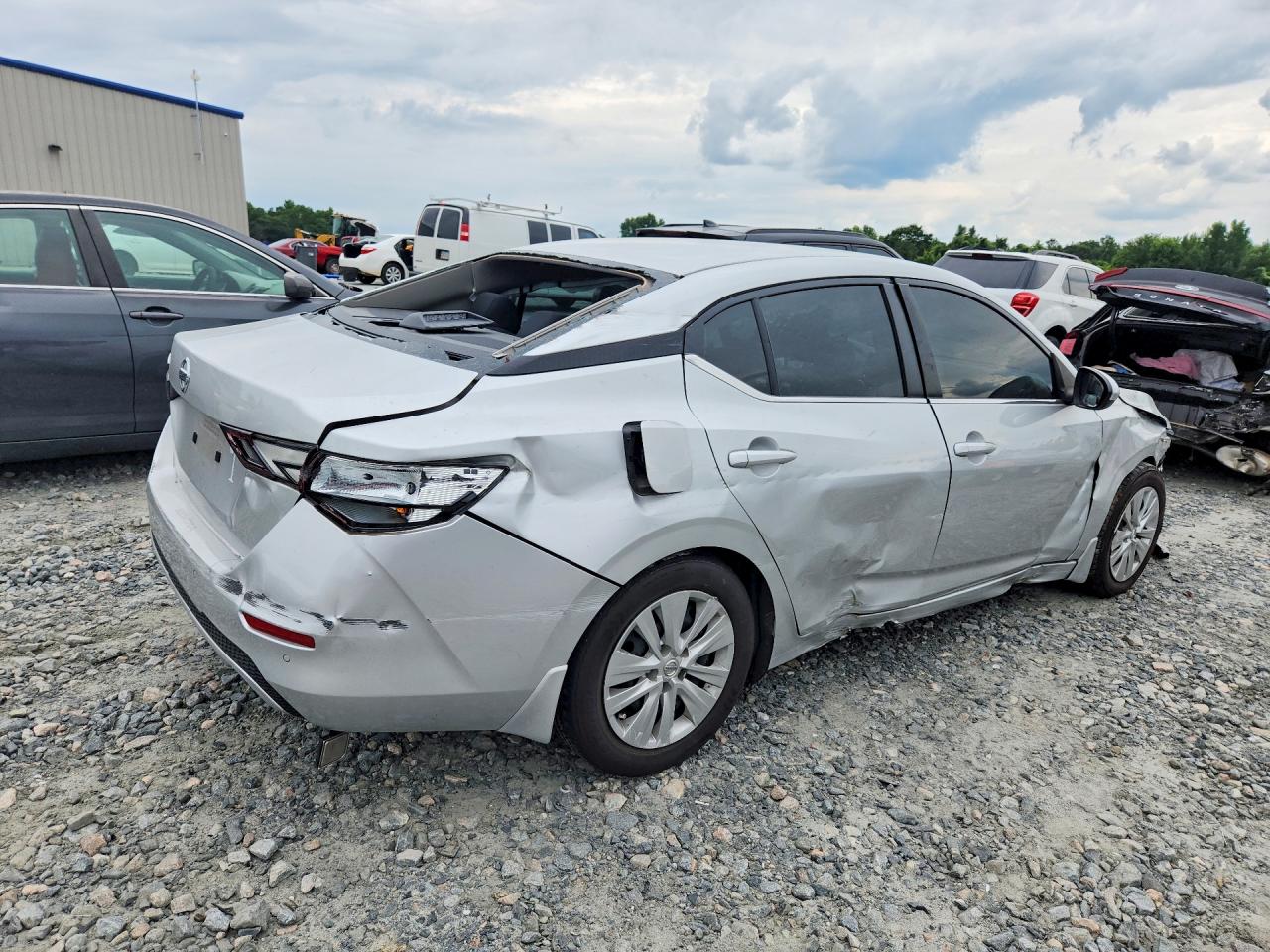 2023 NISSAN SENTRA