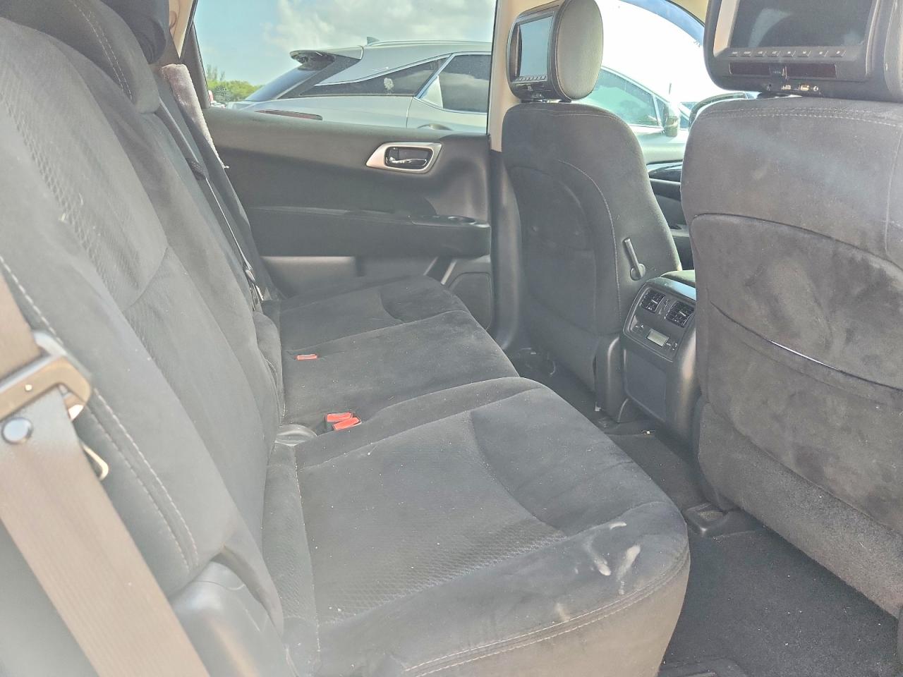 2016 NISSAN PATHFINDER