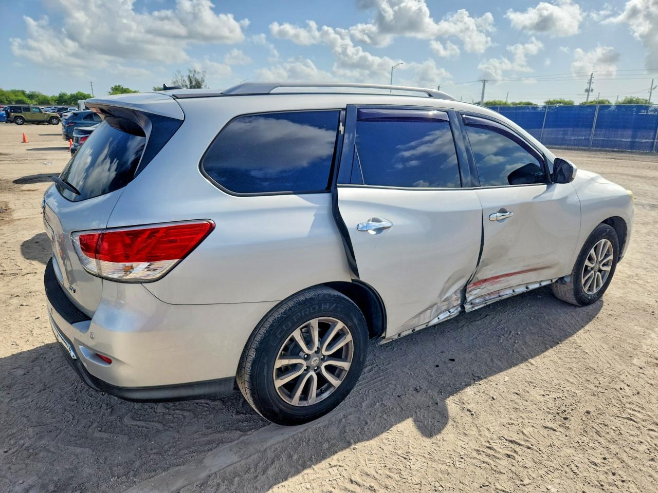 2016 NISSAN PATHFINDER