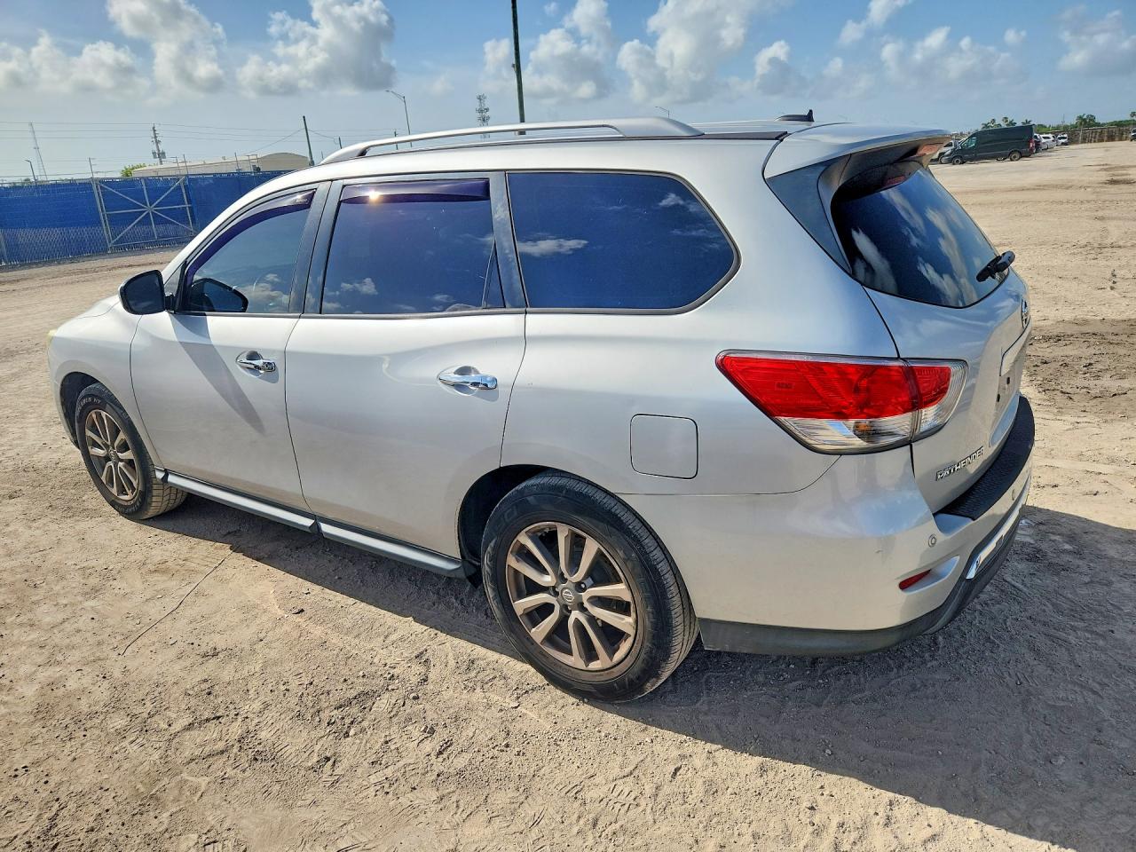 2016 NISSAN PATHFINDER