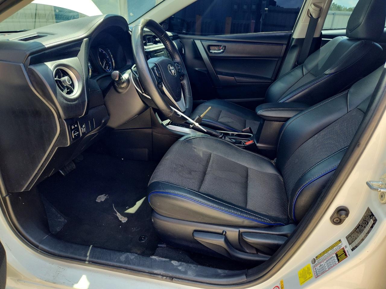 2017 TOYOTA COROLLA