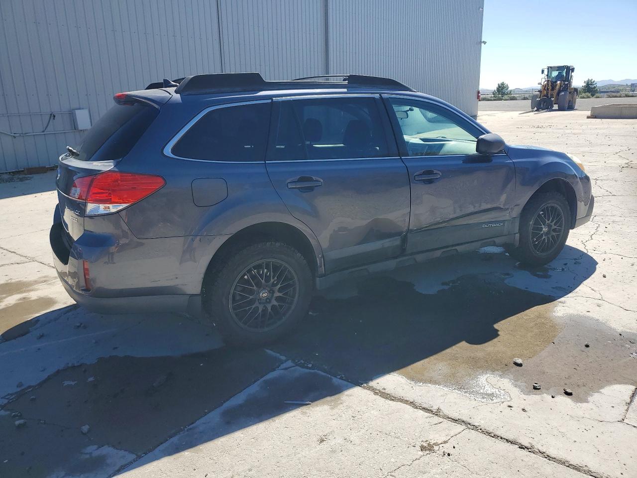 2014 SUBARU OUTBACK